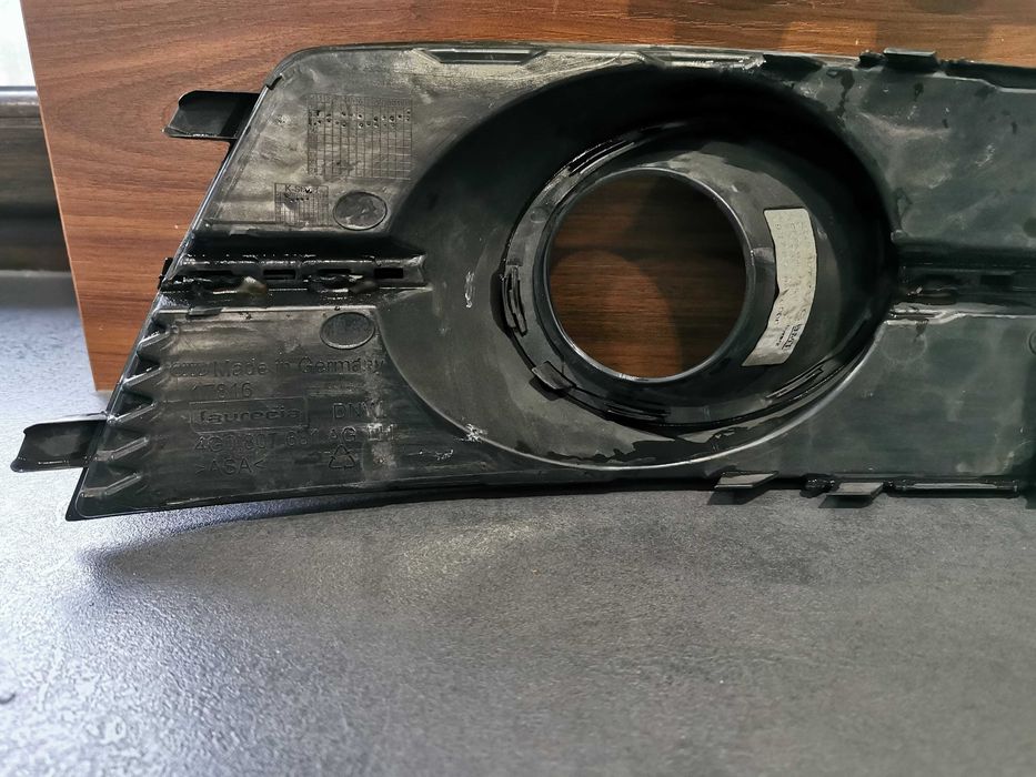 Kratka zderzaka Lewa audi a6 c7 2016 lift s-line Oryginalna Czarna