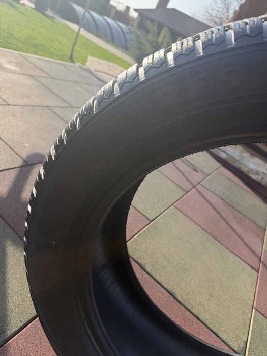 Зимова гума Nokian Tyres WR SUW 235/55 R20