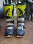 Botas de motocross da forma