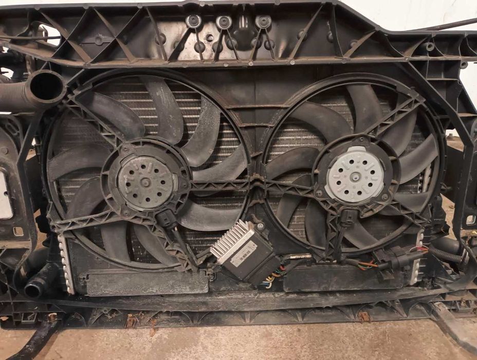 Pas przedni chłodnica wzmocnienie belka AUDI A4 B8 1.8 2.0 TDI TFSI