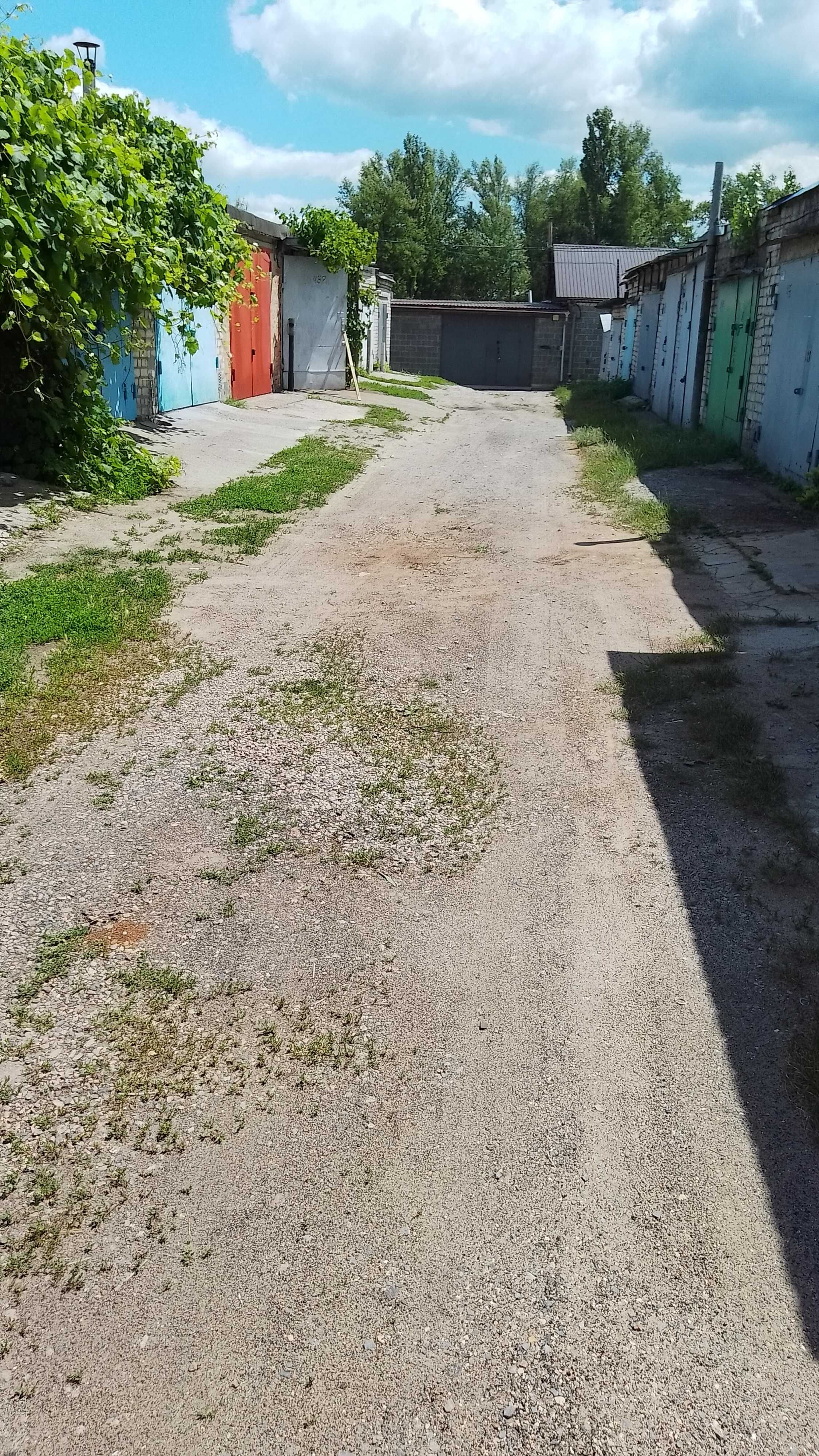 Продам капітальний гараж, а/к Прогрес - 2, р-н Аврори