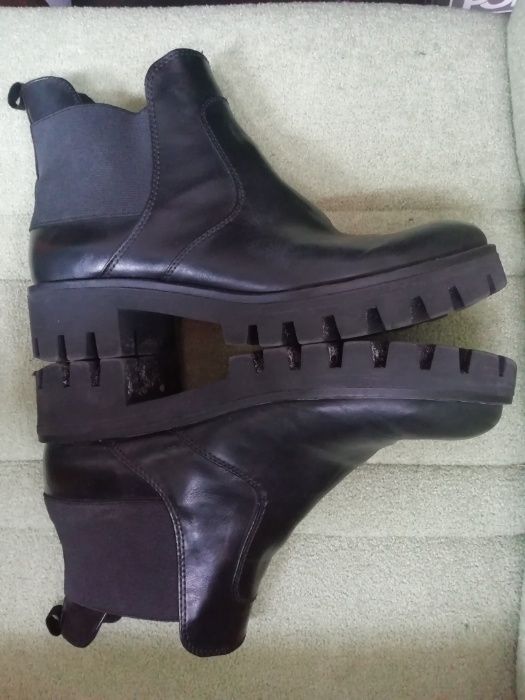 Sztyblety Tamaris 41 uszkodzona podeszwa