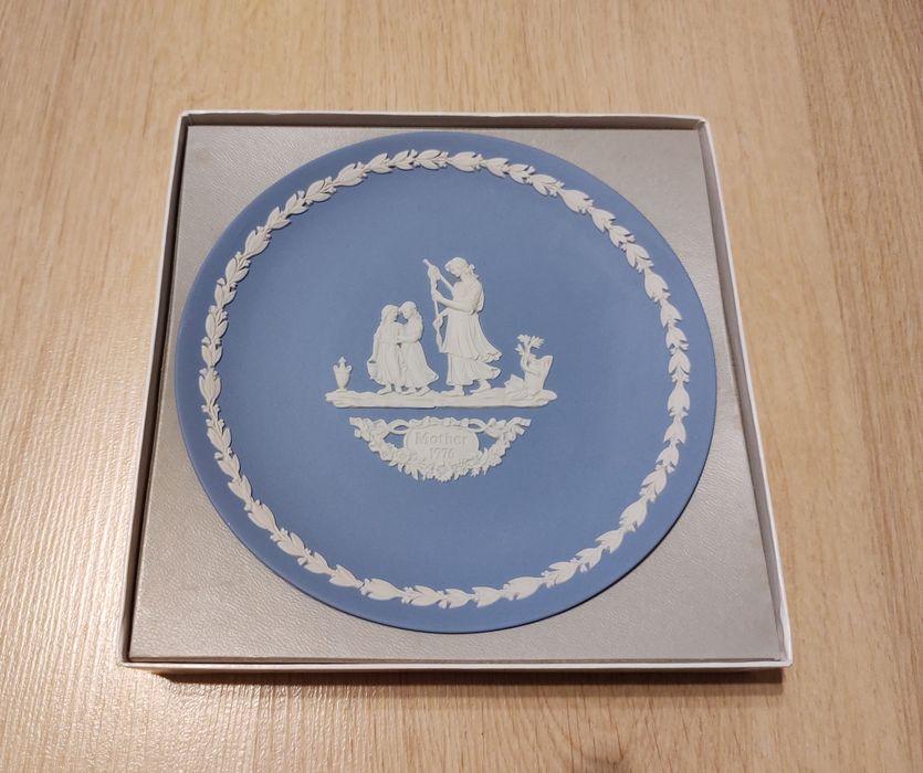 Jaspisowy talerz z angielskiej wytwórni porcelany Wedgwood / 1976