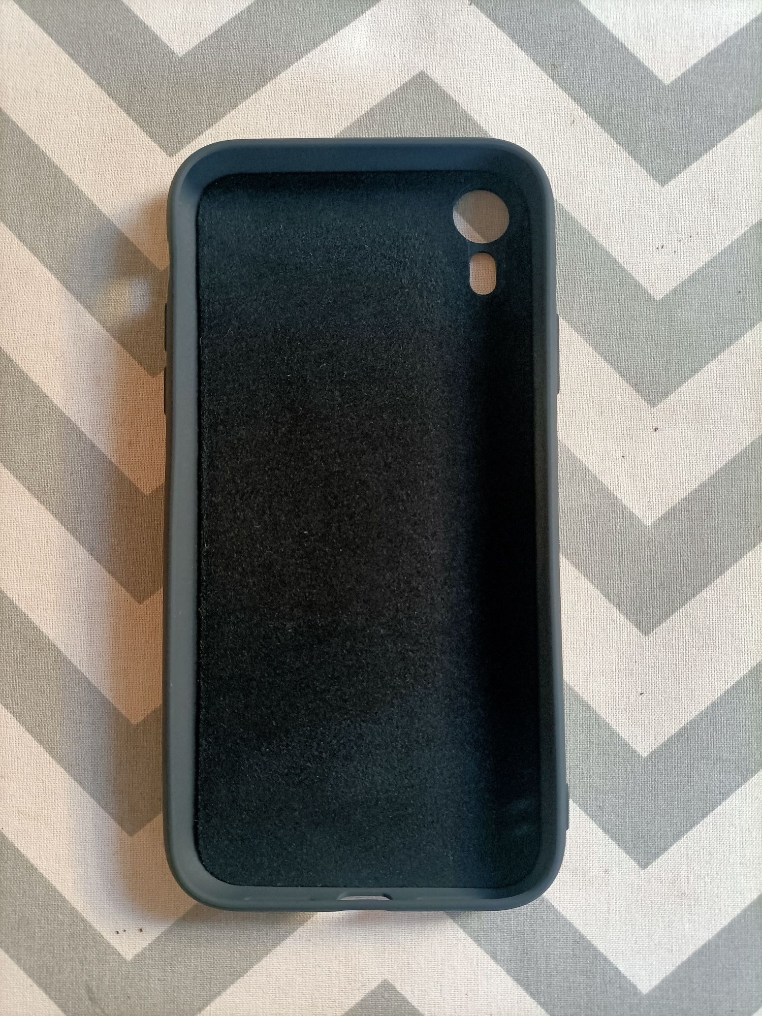 Capa em silicone para iPhone XR preta