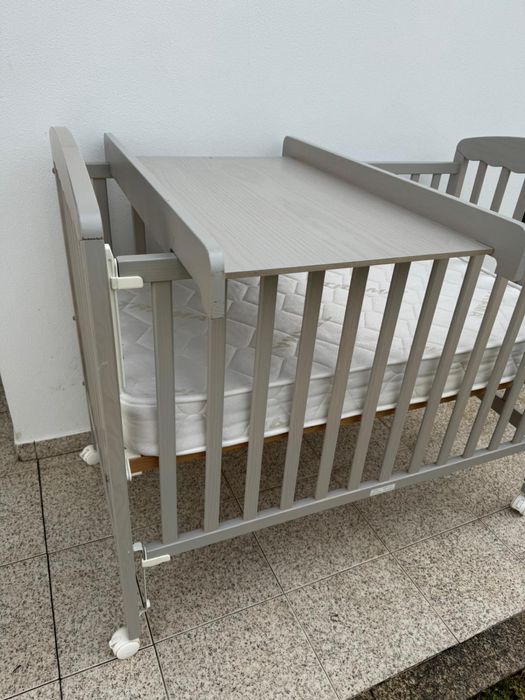 Berço bébé em excelente estado
