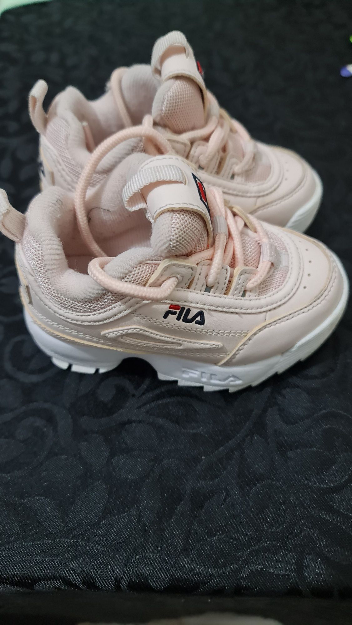 Tenis fila rosa.