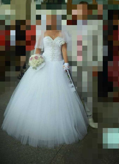 Сукня весільна бу