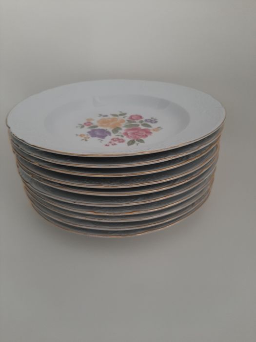 10 Pratos de Porcelana Batalha