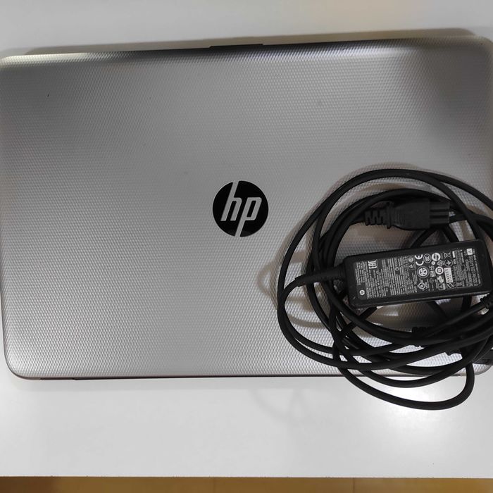 portátil HP i3 c/ bateria nova