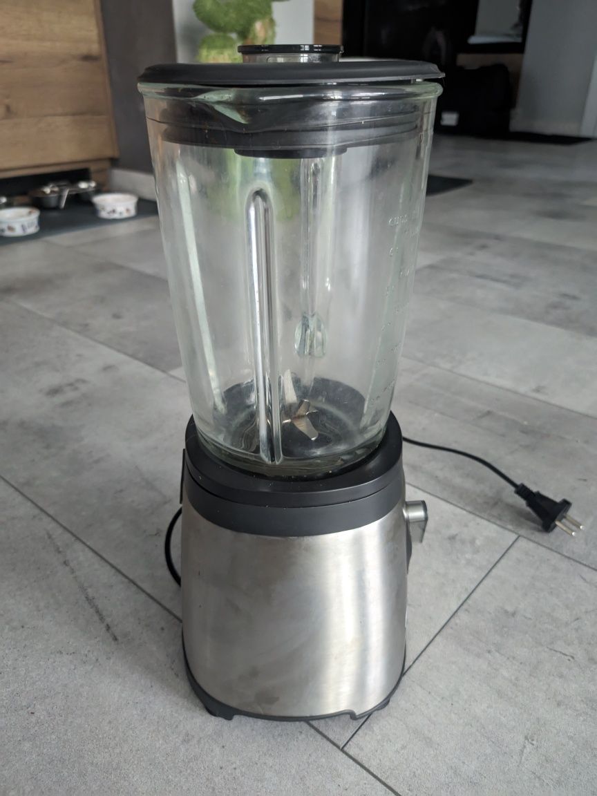 Blender kielichowy Philips HR 3652/00 Problend  6

Posiadam do sprzeda