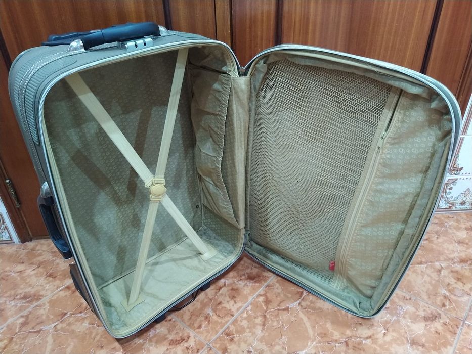 Mala Malas de porão até 23 kg viagem casa quarto apartamento vivenda.