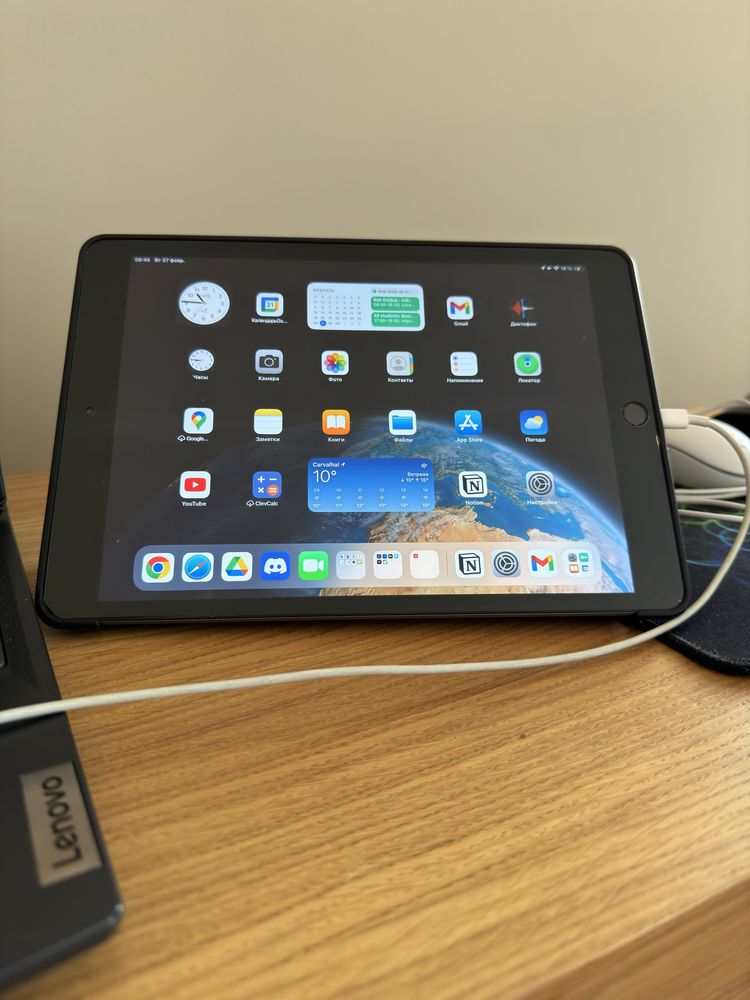 Ipad 32GB + LTE (A2429) + клавиатура logitech Combotouch