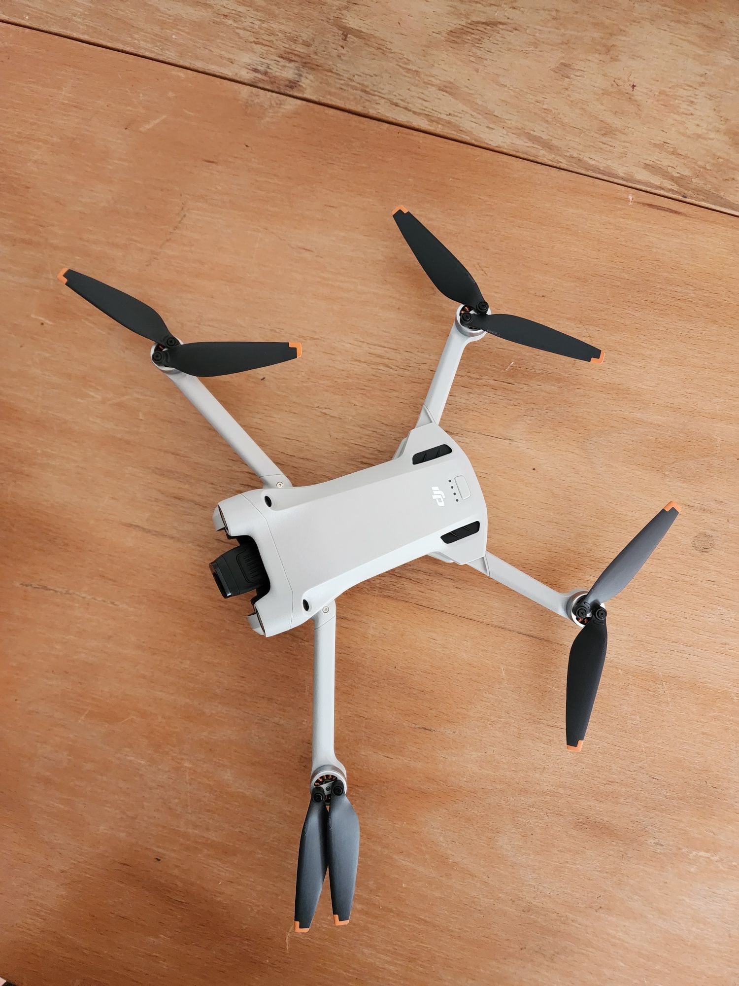 DJI Mini 3 Pro Fly More Combo RC, como novo e com extras