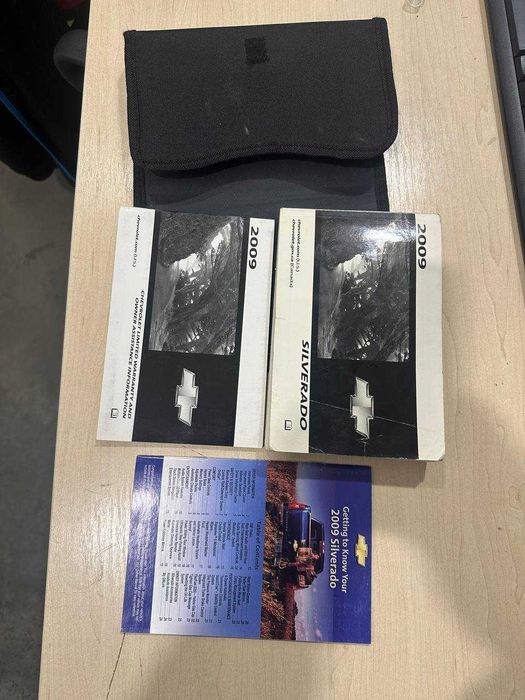 Сhevrolet Silverado 2009 книжка по эксплуатації (Америка)