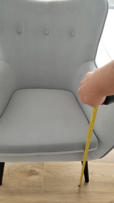 Cadeirão cinza confortável