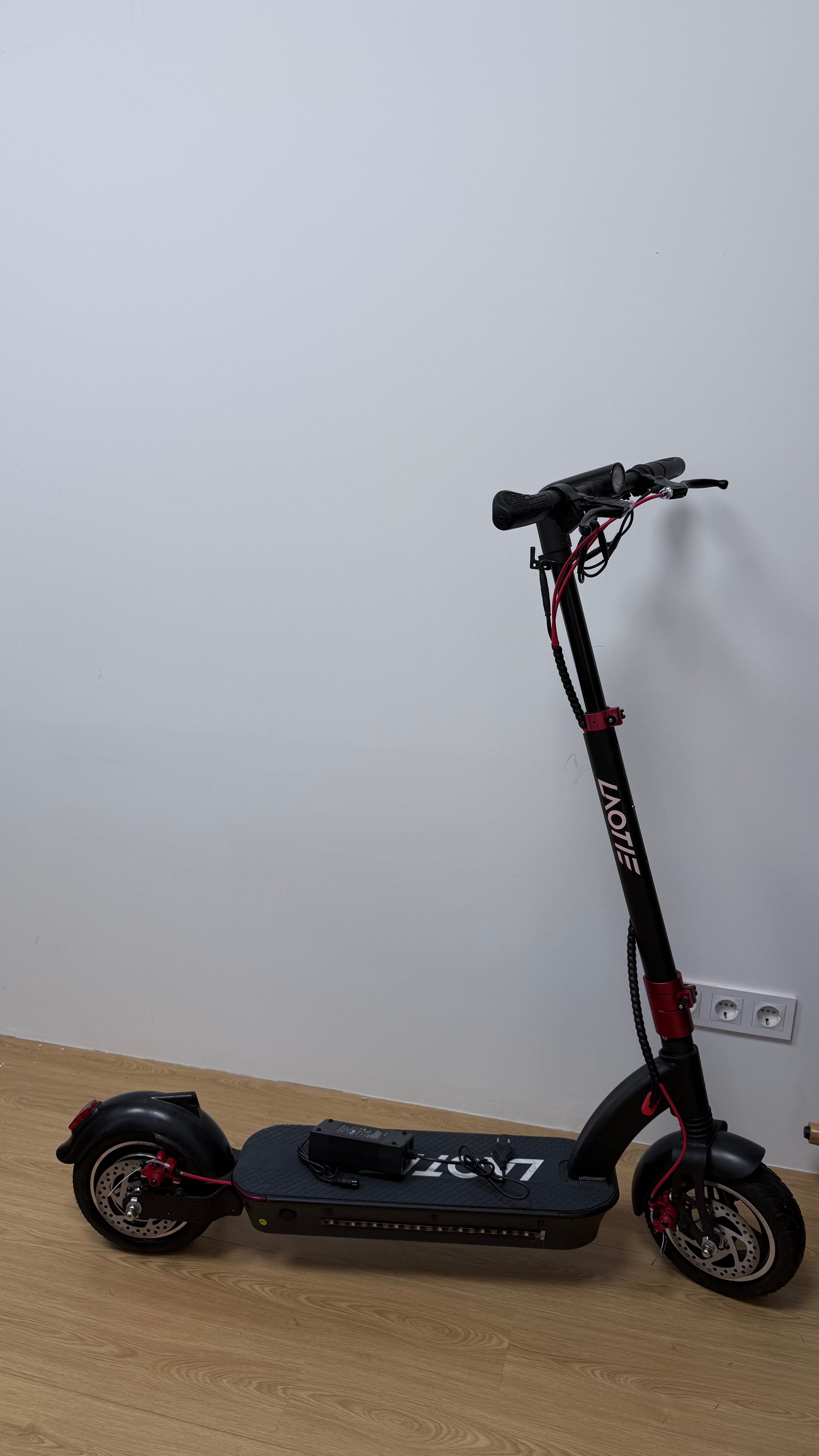 Trotinete LAOTIE 40km/h - Autonomia 70km - Nunca Usado