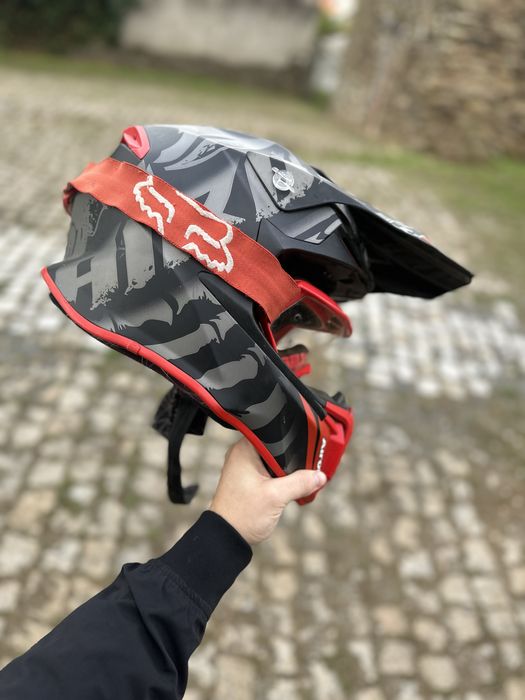 Honda CRF 250 R + oferta (Colete+Capacete+Cavalete)