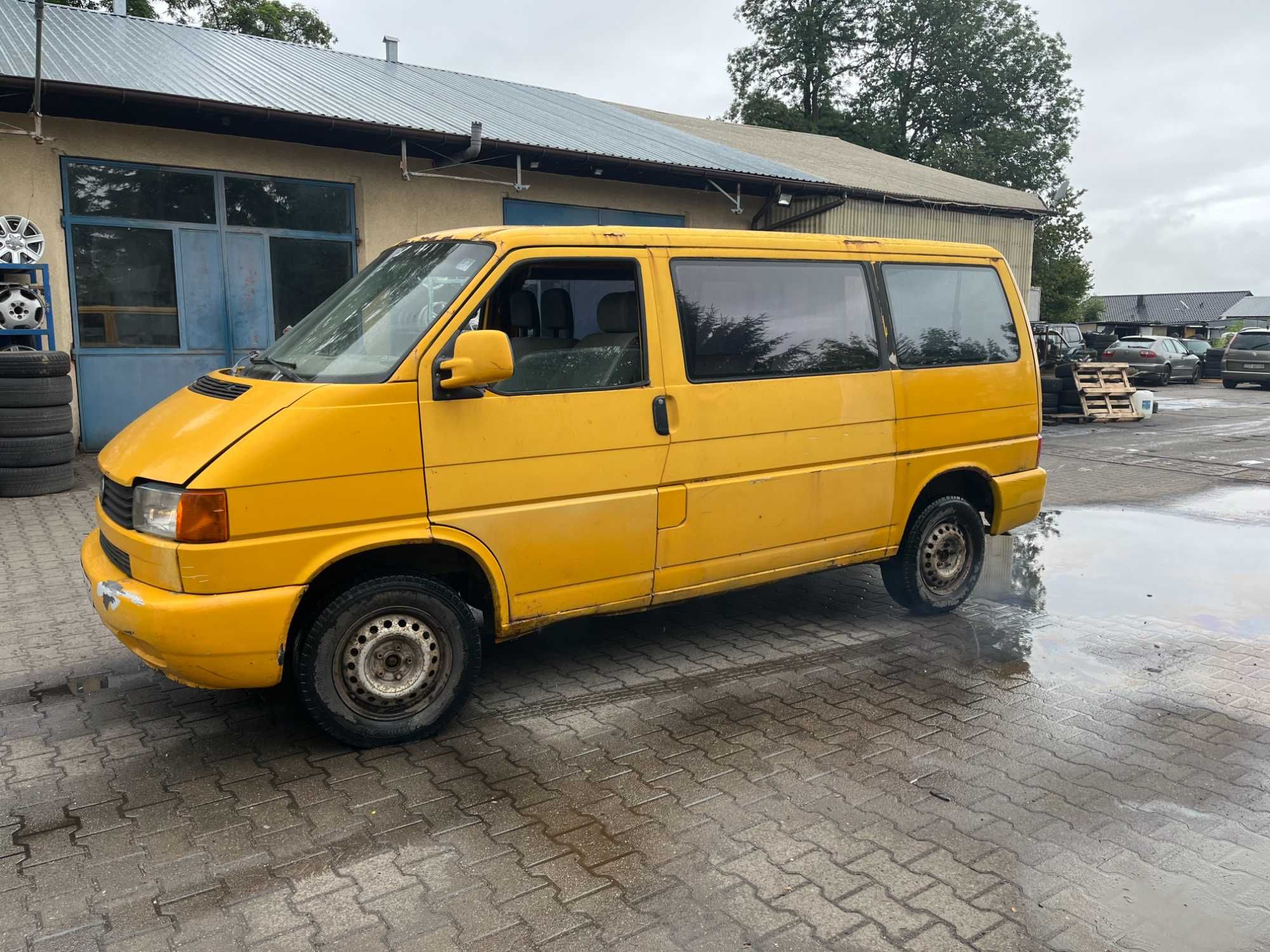 Volkswagen Transporter T4 2,5TDI, 9 osobowy