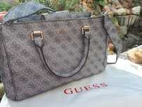 Torebka GUESS kuferek niebieska blue torba monogram