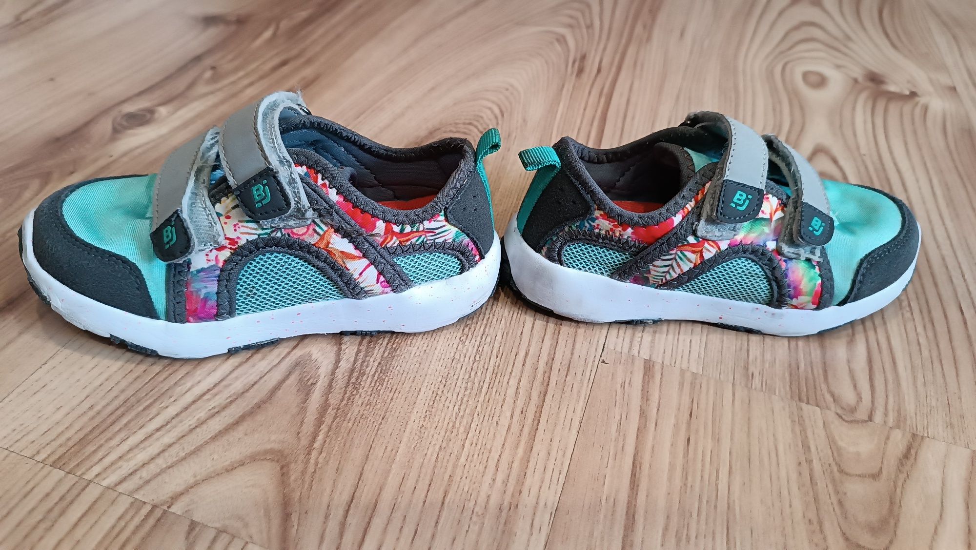 Buty sportowe dla dziewczynki Bejo r..26/27