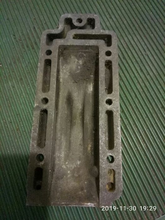 Крышка выхлопных газов блока двигателя ВИХРЬ 30