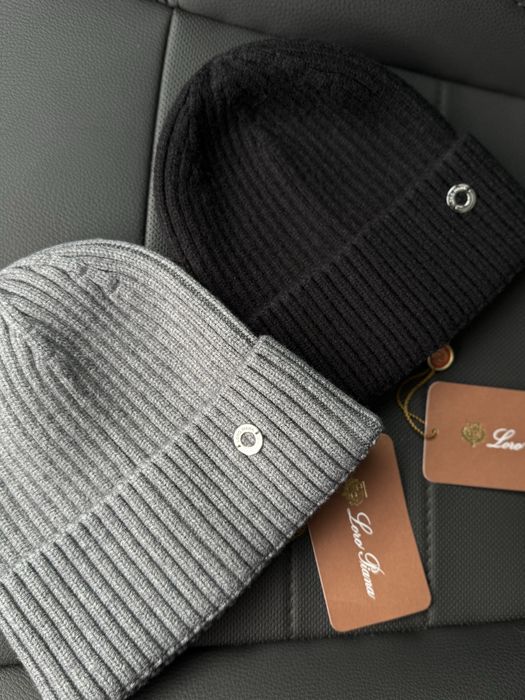 Шапка жіноча Loro Piana сіра чорна нова