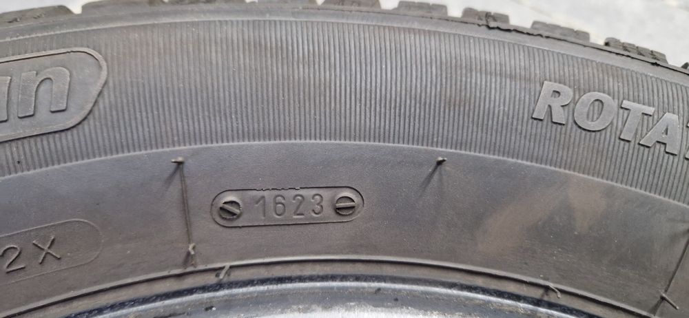 Opony zimowe 205/60R16 Kormoran SNOW 2023  komplet 4 szt.