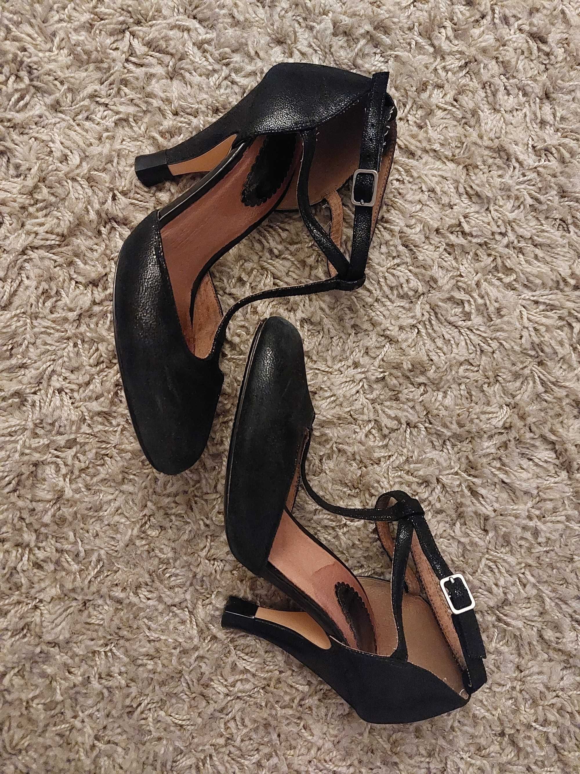 Sapatos Mary Jane pretos 37