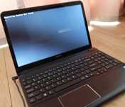 Sprzedam używanego sprawnego laptopa marki Sony bez dysku twardego