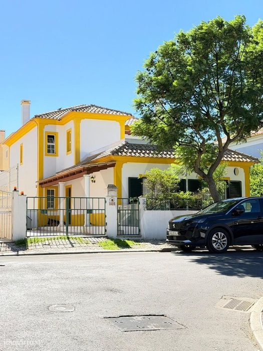 Moradia de 5 Assoalhadas com Piscina