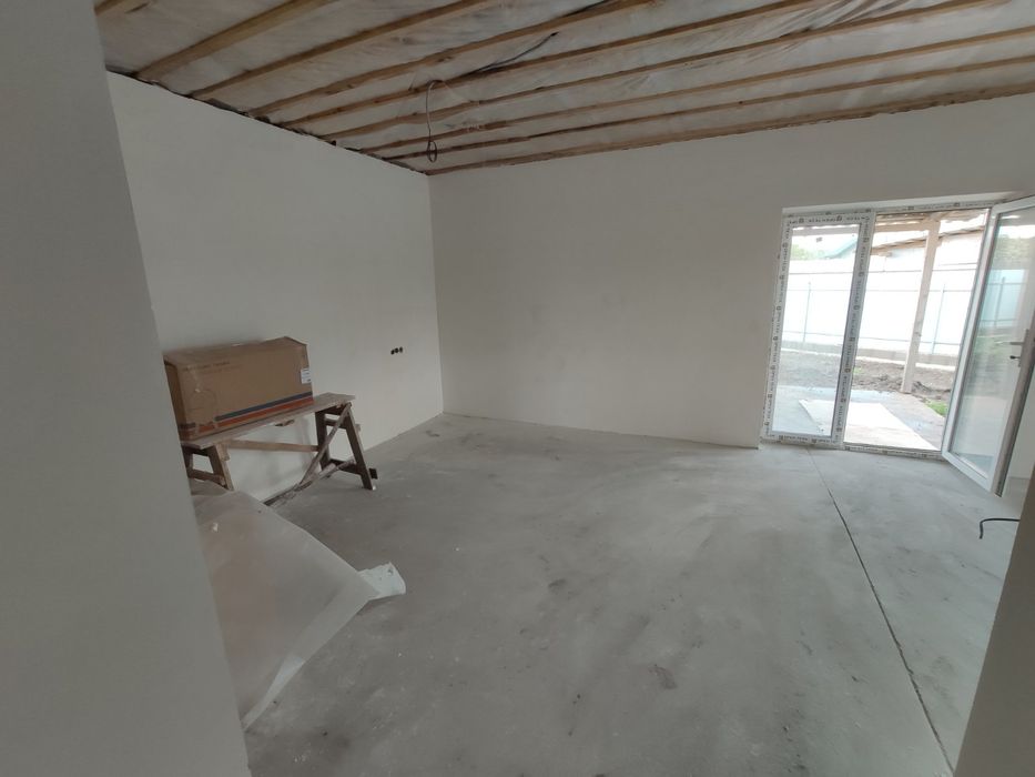 Будинок  + комунікації  +5 с Київський шлях 300 м