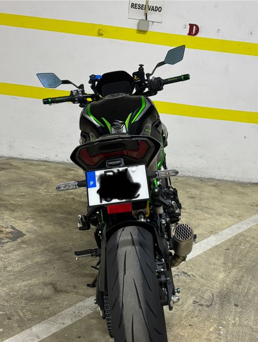 Kawazaki Z900 SE PERFORMANCE 2025