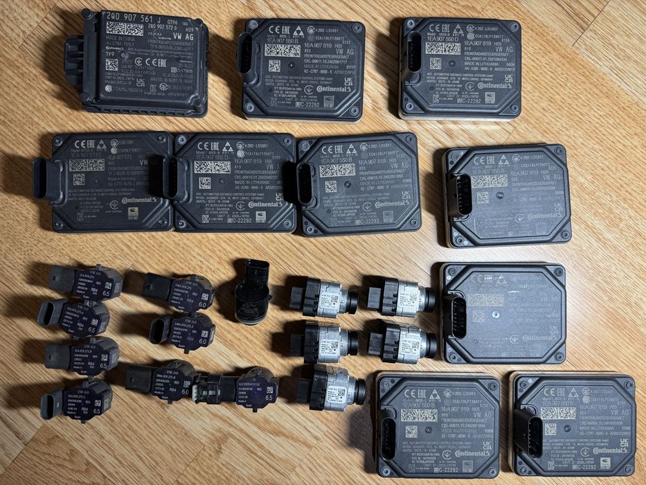 Камера заднього виду, парктронік, радар дистронік