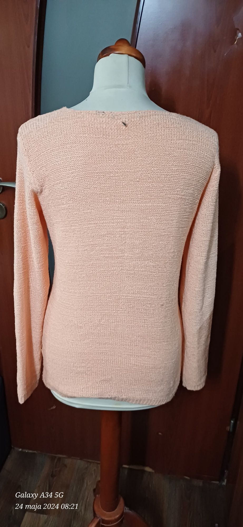 Sweterek damski wzorzysty