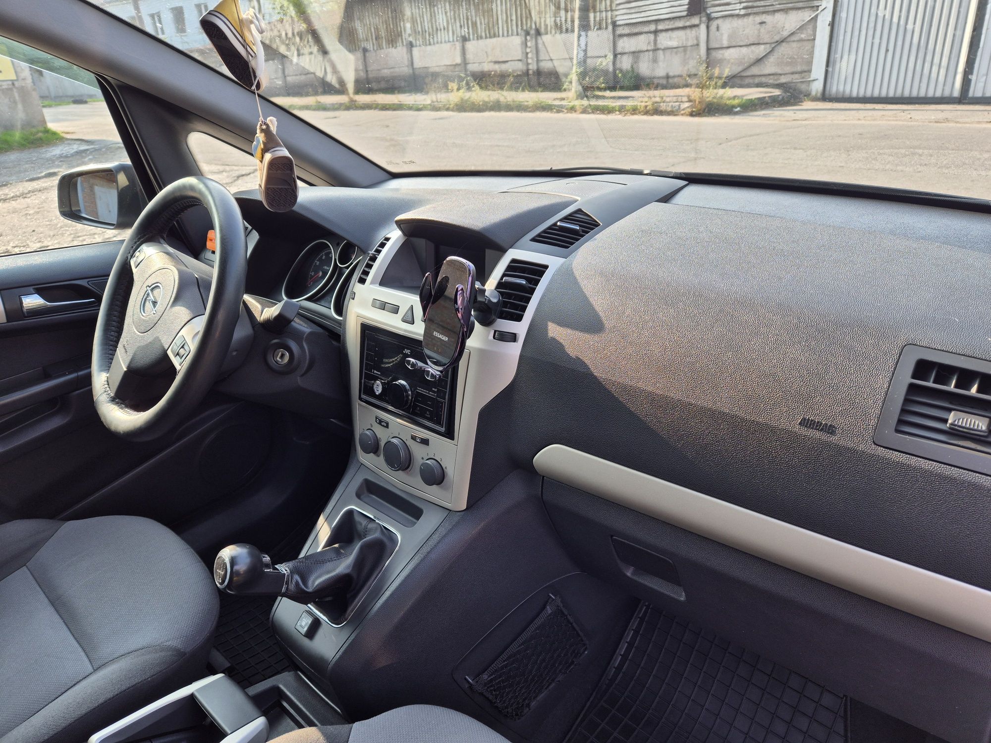 Продам Opel Zafira B 2008г. Бенз./Газ. Некрашеный.