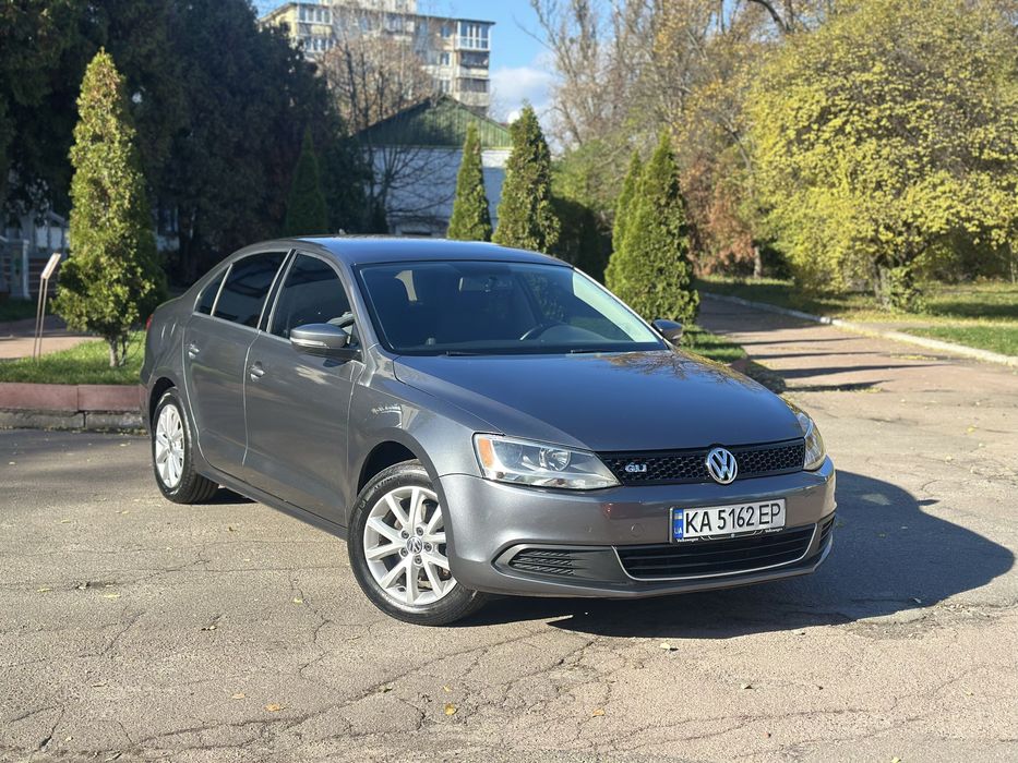 Продам Volkswagen Jetta SE