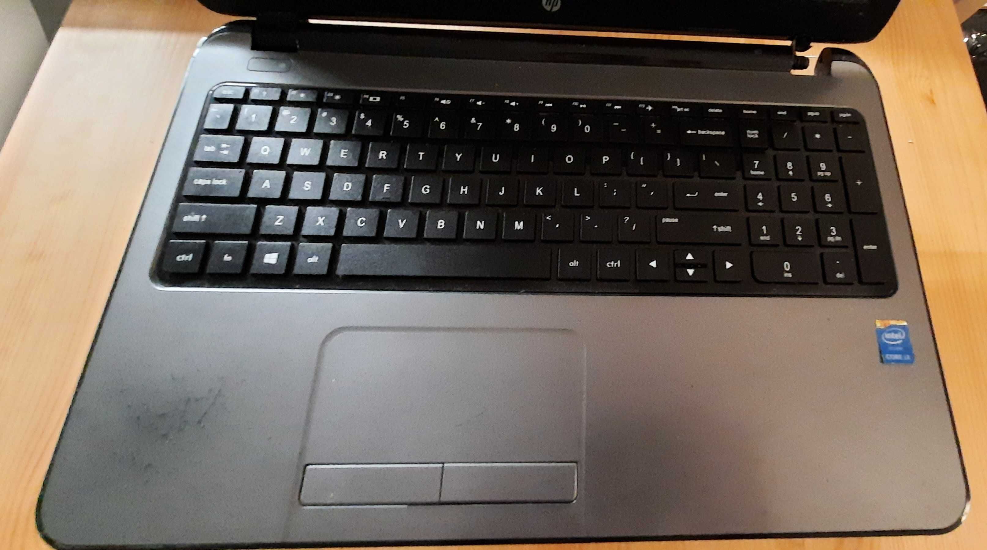 Używany Laptop HP 15-r233nw (8GB/240GB SSD, 1T HDD)