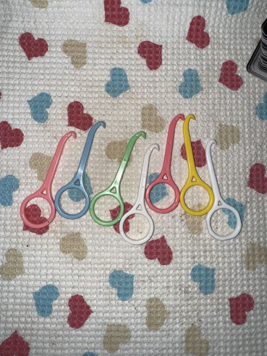 Гачок для зняття кап елайнерів