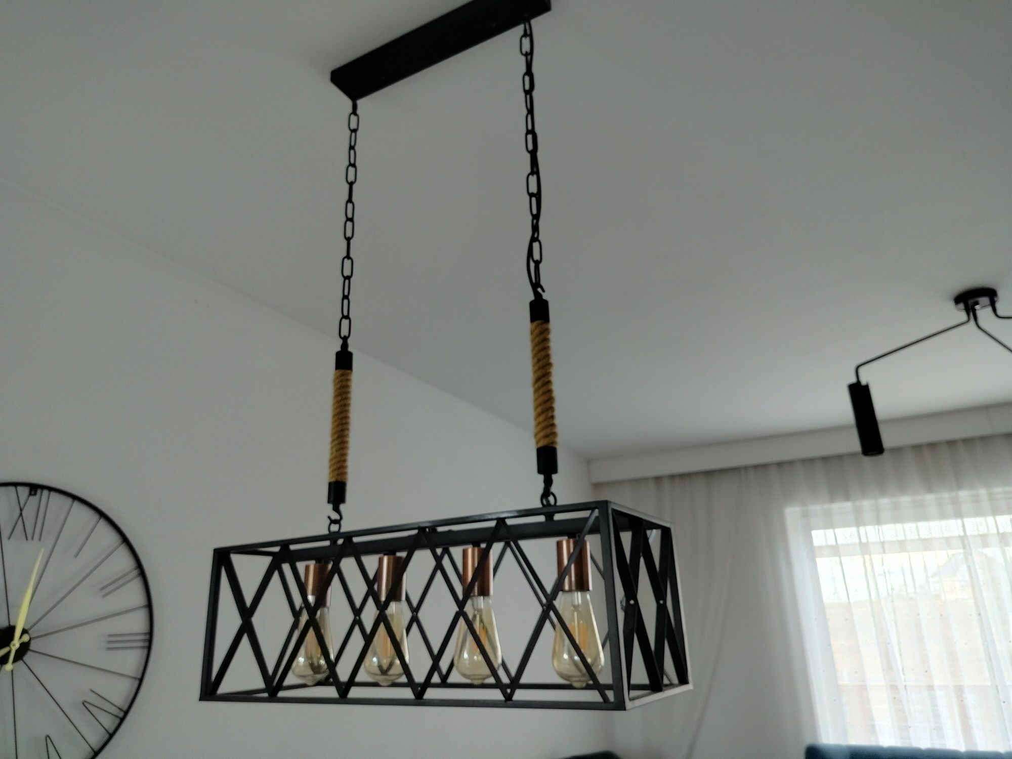 Czarna modna lampa rustykalna/ industralna