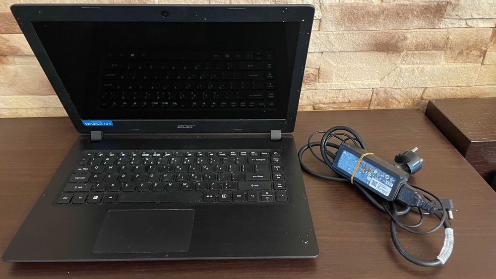 Laptop Acer Aspire A1132, model N17Q4 - uszkodzony