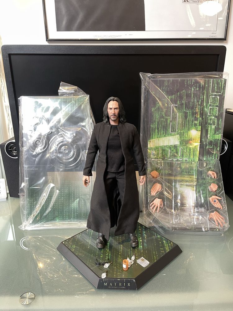Фигурка 1/6 hot toys mms 657 THE MATRIX RESURRECTIONS – NEO