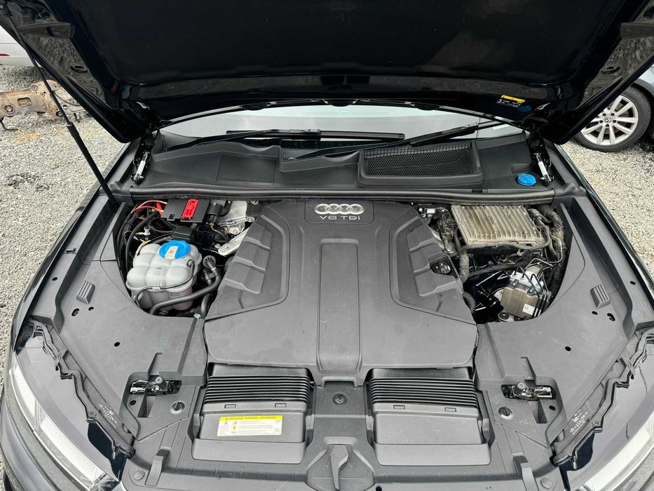 Шрот авторазборка Audi q7 4M ку7 4м 3.0 tdi CRTC разборка запчастини