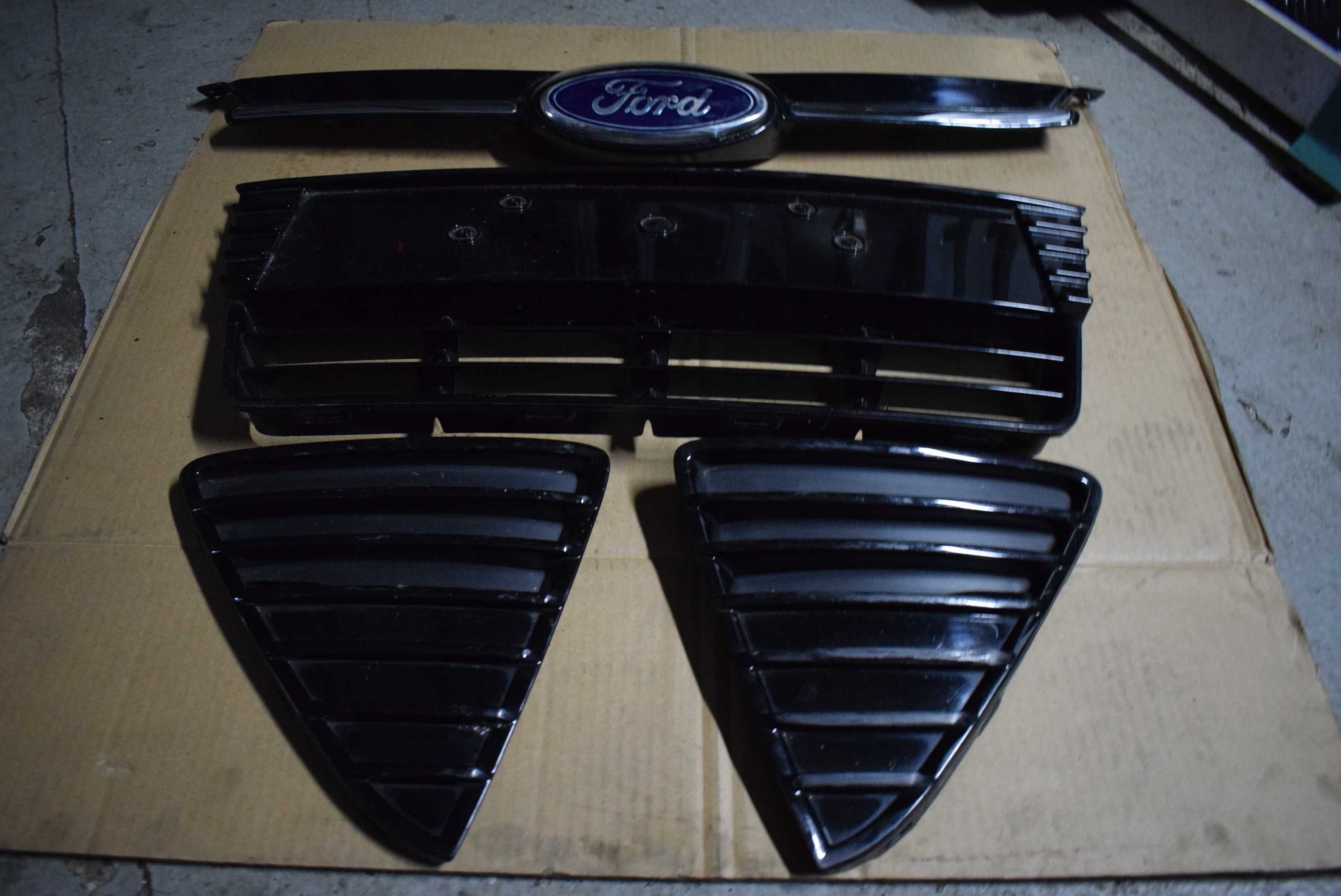 Grill atrapa zaślepka prawa lewa Ford Focus mk3