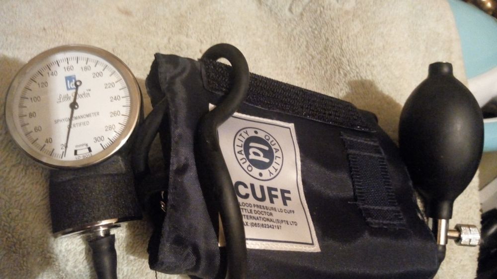 Продам ручной тонометр
