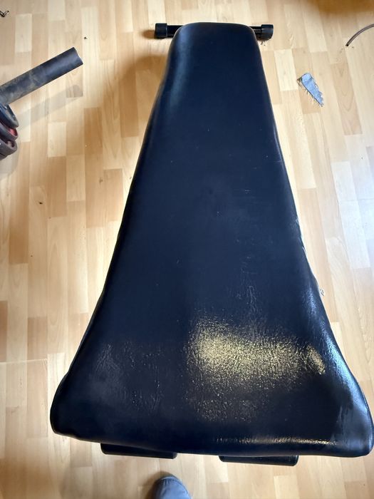 ławeczka do brzuszków