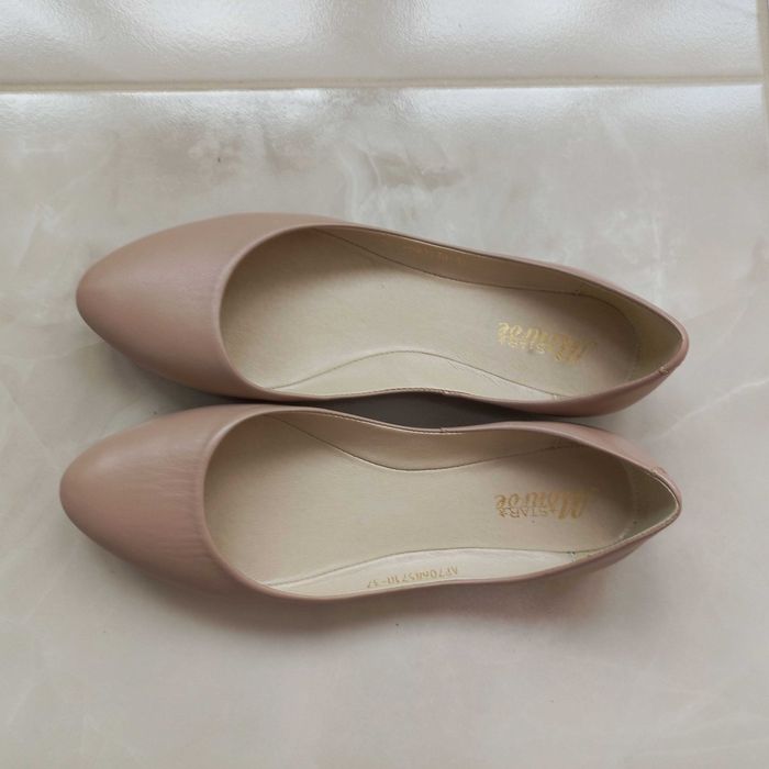 Літні шкіряні жіночі босоніжки