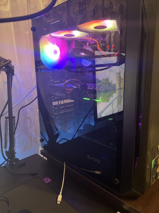 Komputer gamingowy z karta graficzną RTX 5060