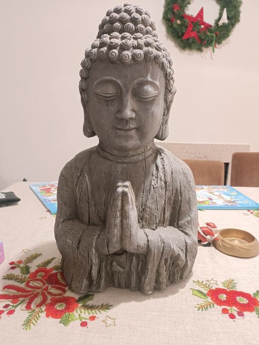 Figura de Buda com 49 cm de altura