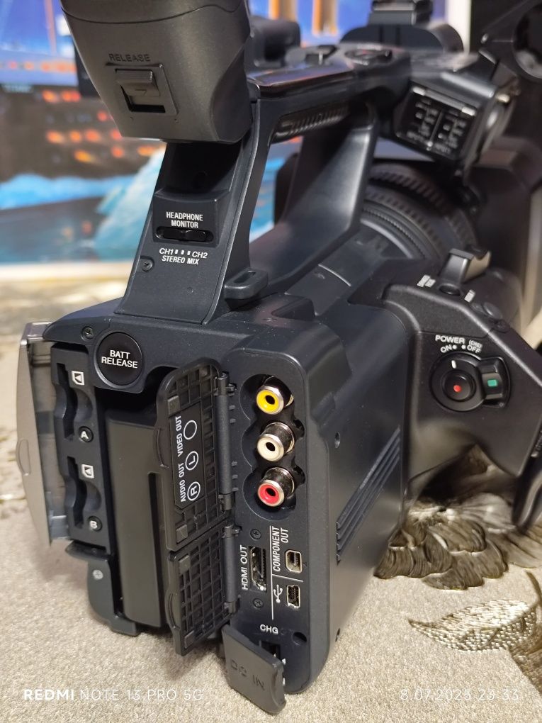 Kamera cyfrowa SONY HDR AX2000E + torba, 2x akumulator, stan jak NOWA