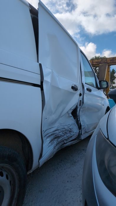 Bate-chapa e Pintura Automóvel